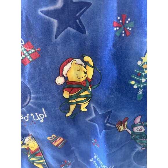Disney Winnie The Pooh Tigger Christmas Scrub Top Womens V-Neck Pockets Medium - Picture 3 of 8